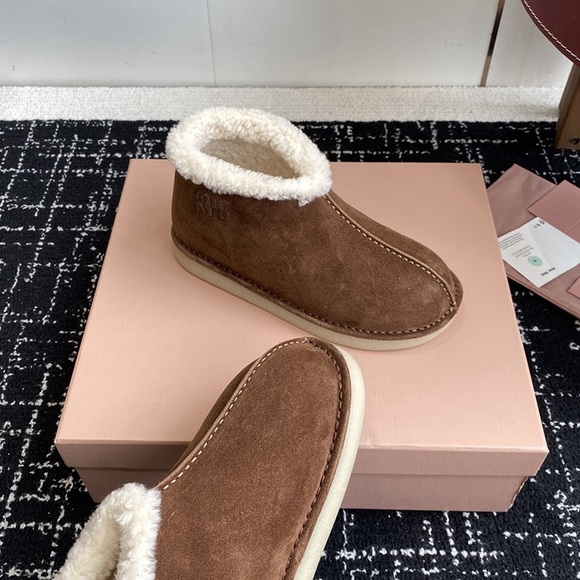 Miu Miu Suede And Fur-Lined Ankle Boots - Picture 5 of 9